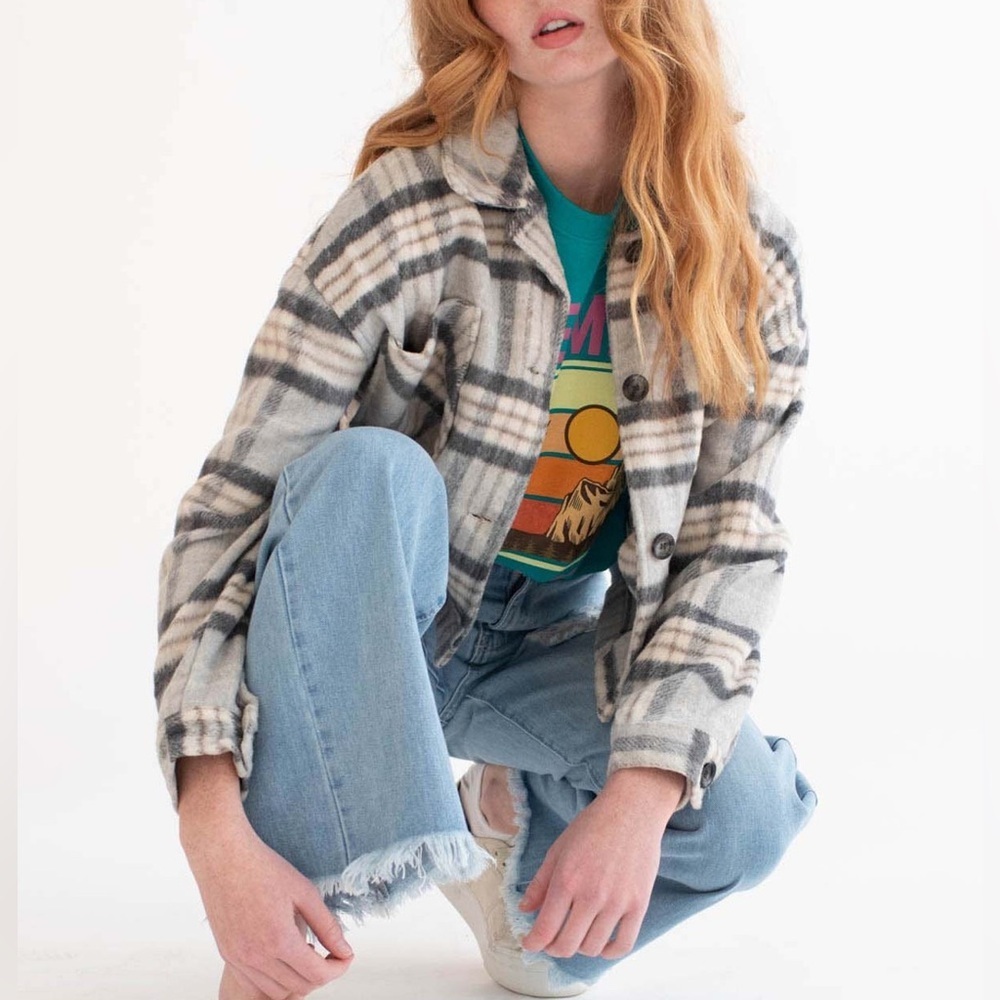 Ashley by 26 International Plaid Cropped Shacket Size Small